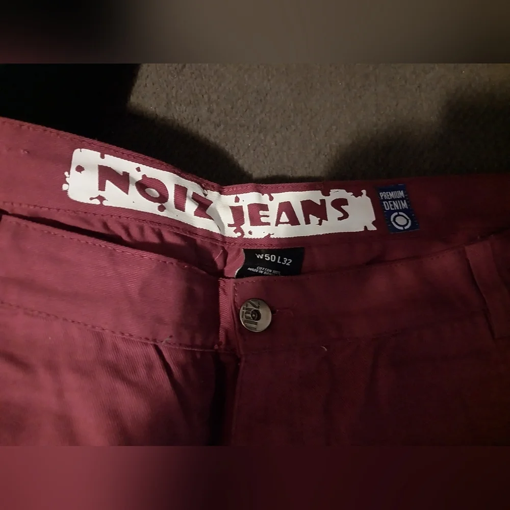 N/A stylish burgundy